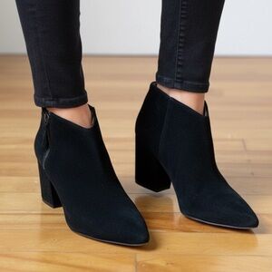 Zara Black Pointy Toes Suede Heeled Boots